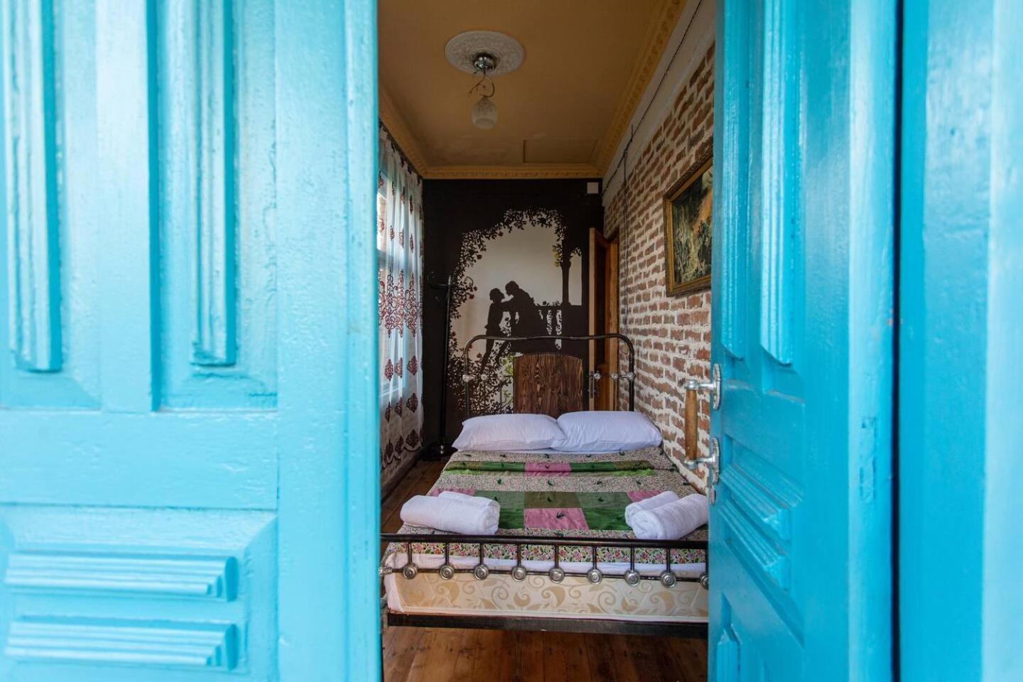Book Hotel Kutaisi Dış mekan fotoğraf