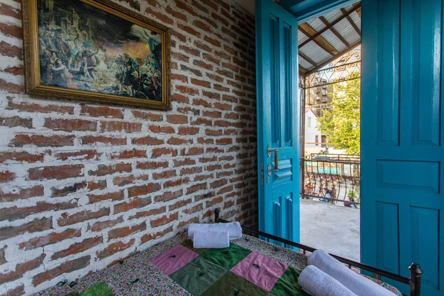 Book Hotel Kutaisi Dış mekan fotoğraf