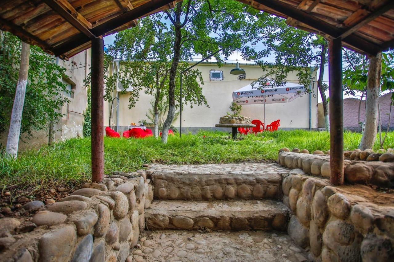 Book Hotel Kutaisi Dış mekan fotoğraf